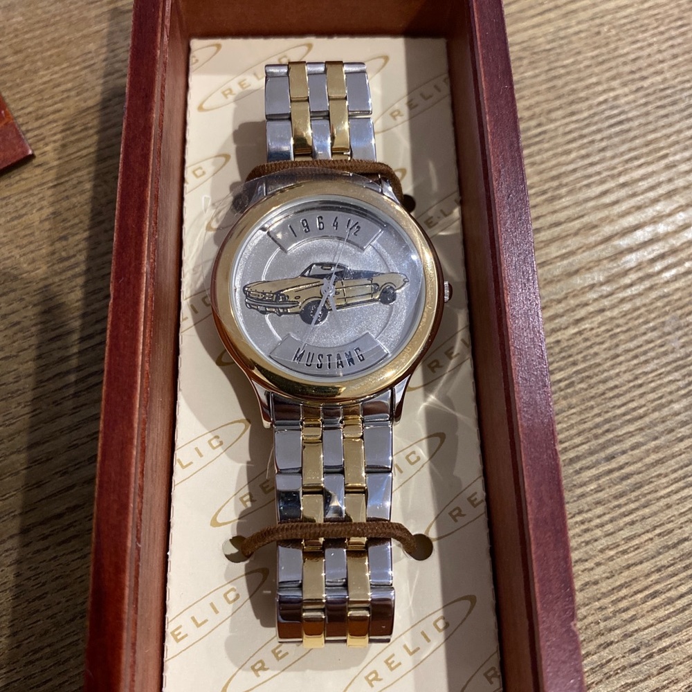 1964 1/2 Ford Mustang Fossil Relic Watch